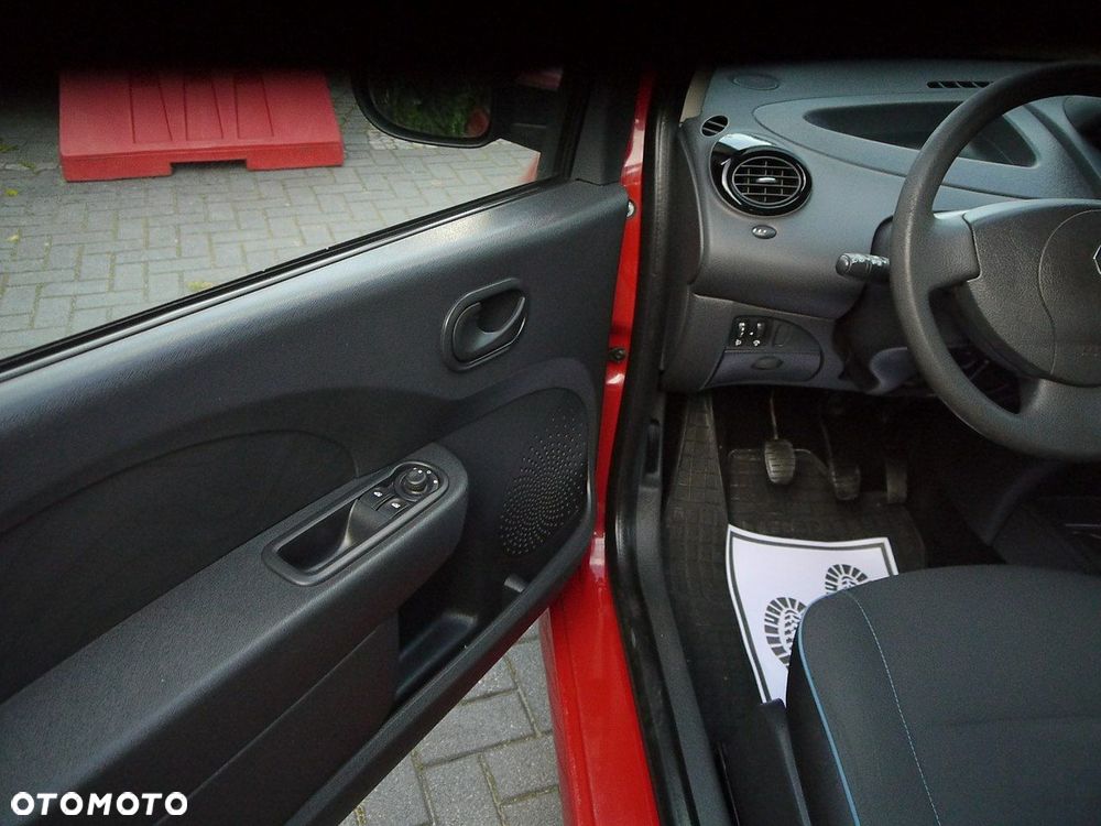 Renault Twingo 1.2 16V Eco Access - 29