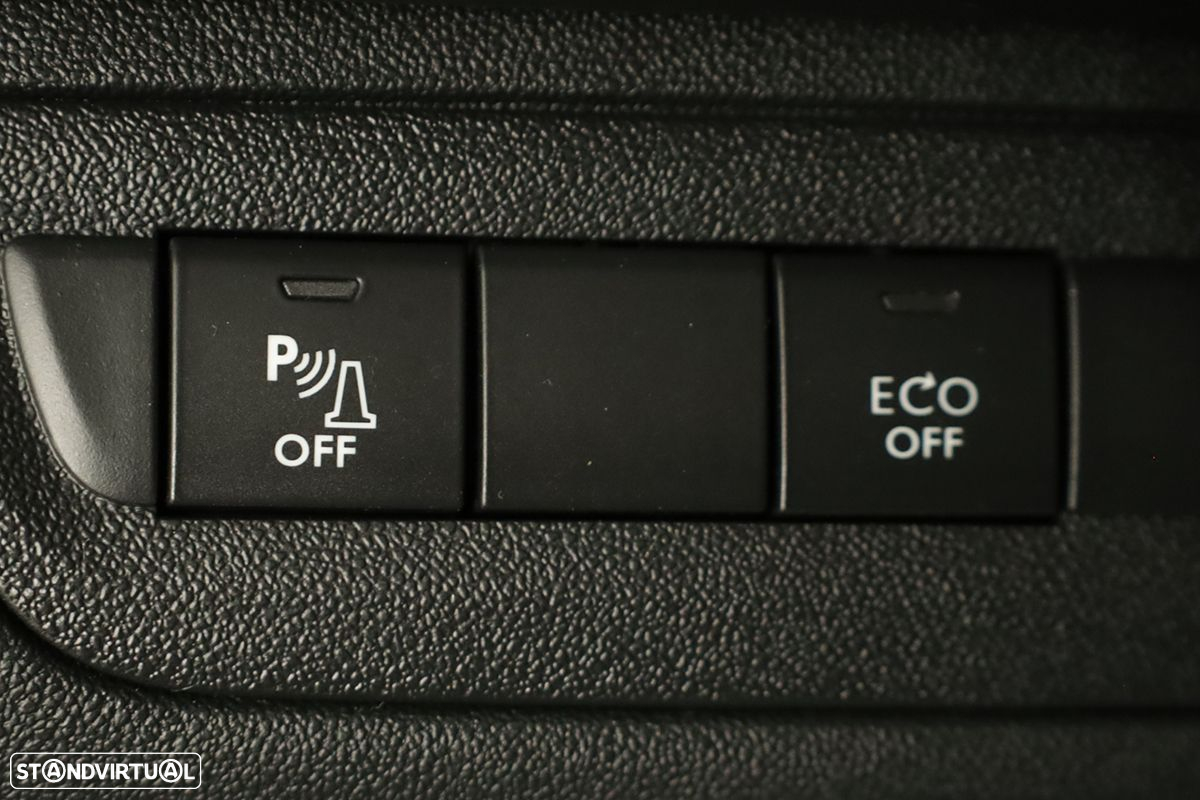 Peugeot 2008 1.2 PureTech Allure - 18