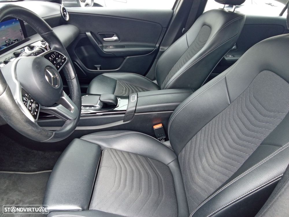 Mercedes-Benz A 250 e Style Plus — fotografia 12