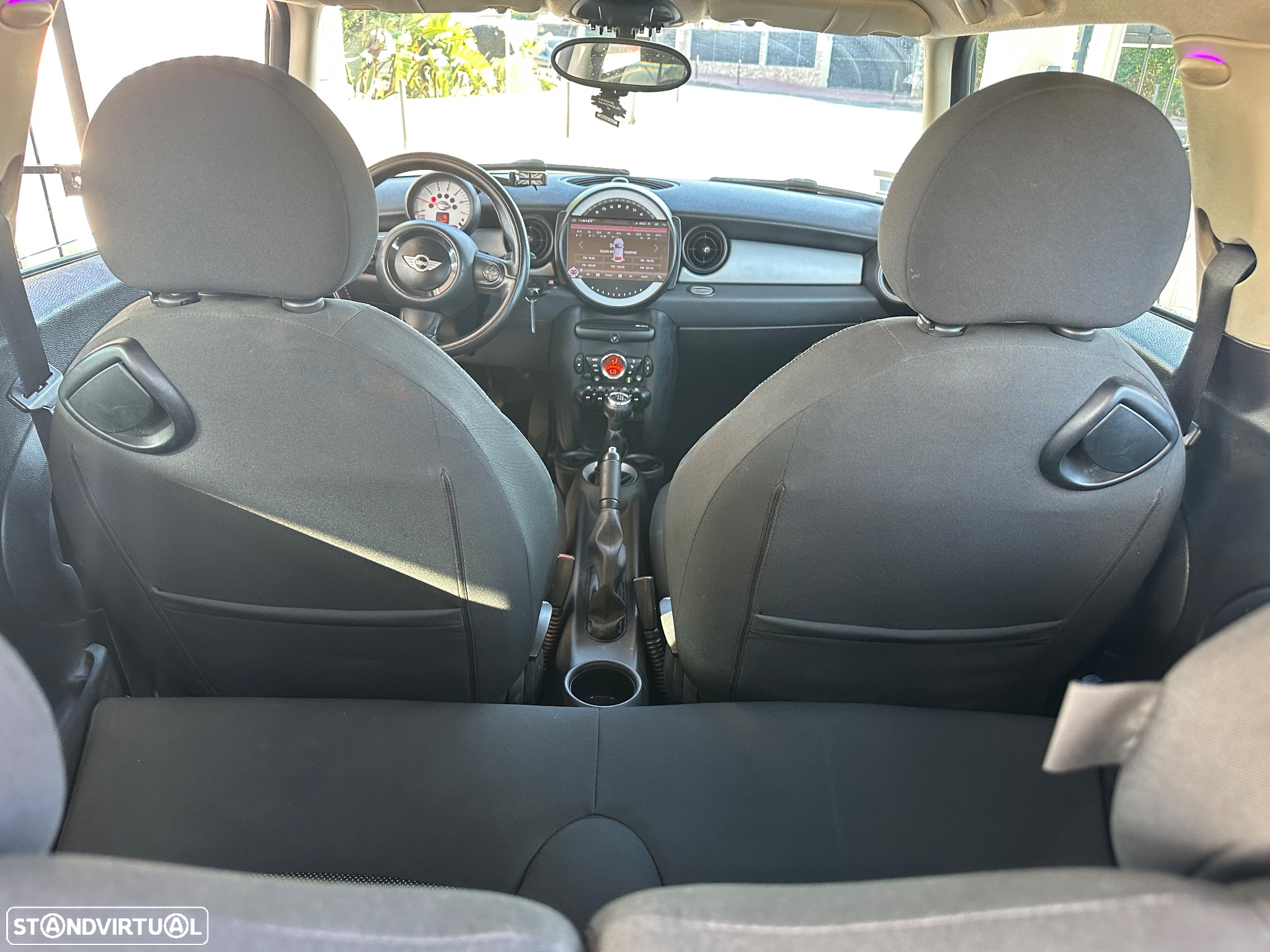 MINI 3 Portas One D - 8