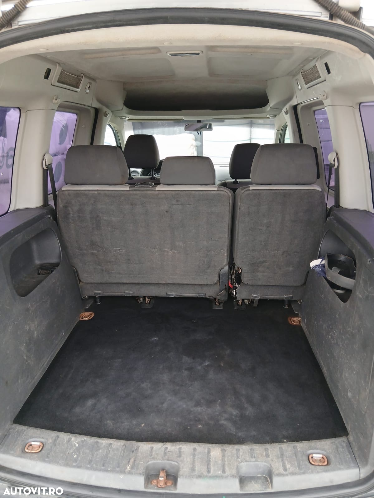 Volkswagen Caddy - 10