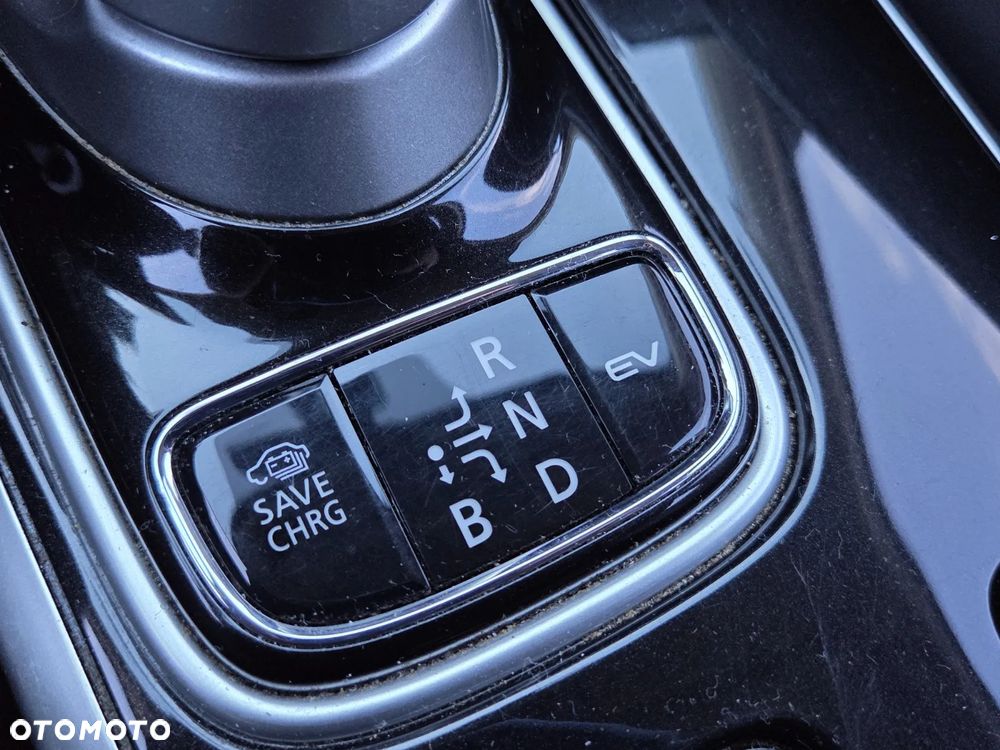 Mitsubishi Outlander - 12