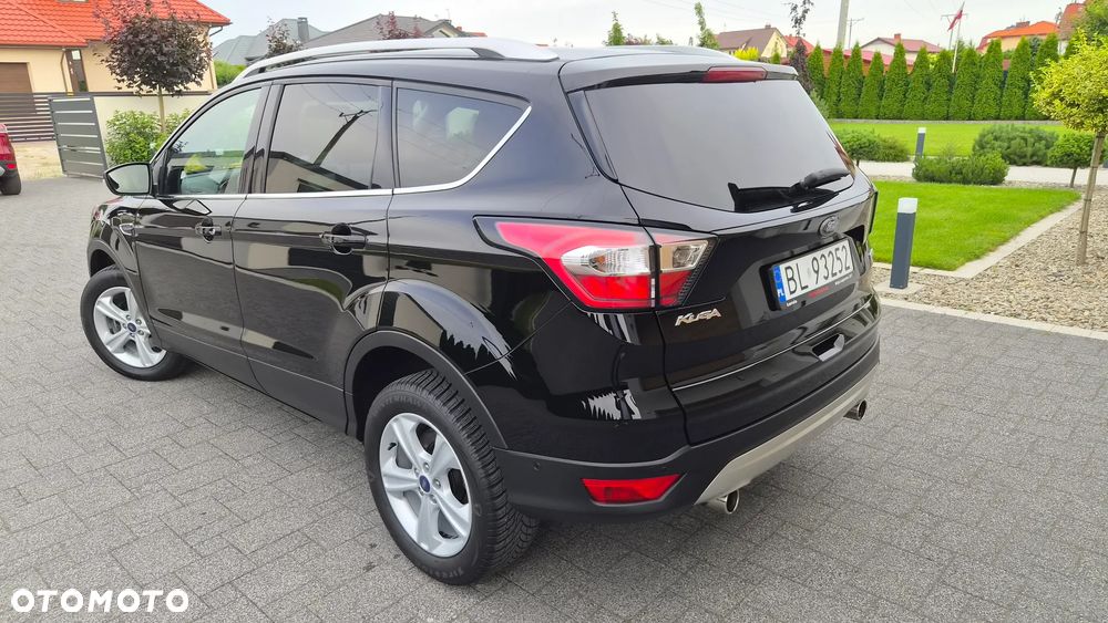 Ford Kuga 1.5 EcoBoost 2x4 Titanium - 3
