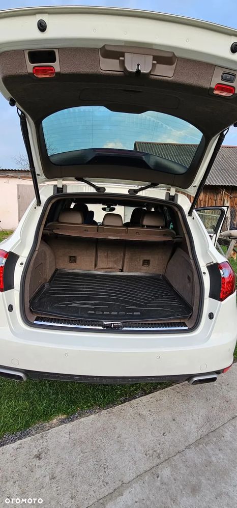 Porsche Cayenne S - 4