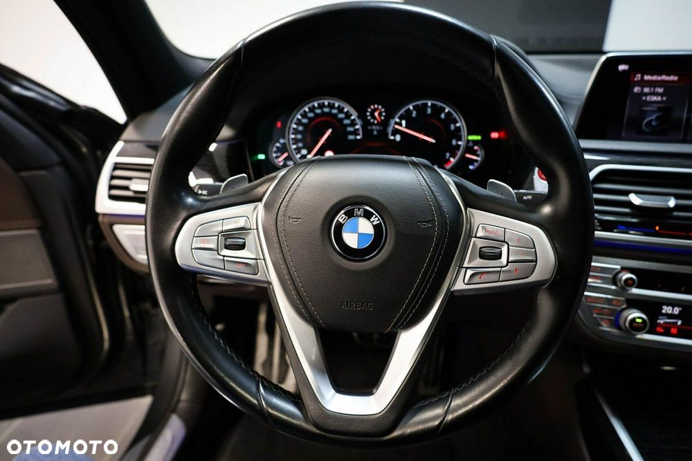 BMW Seria 7 - 24