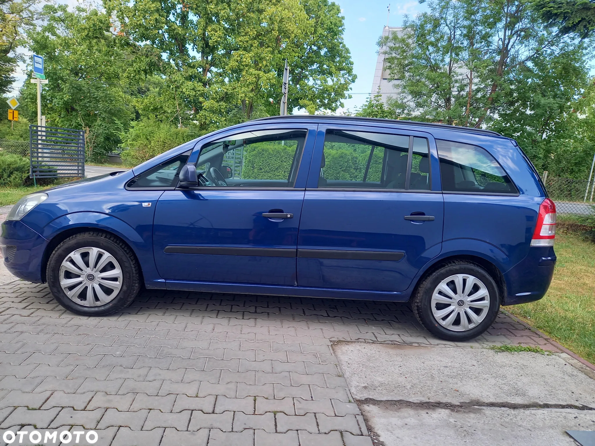 Opel Zafira 1.8 Design Edition - 6