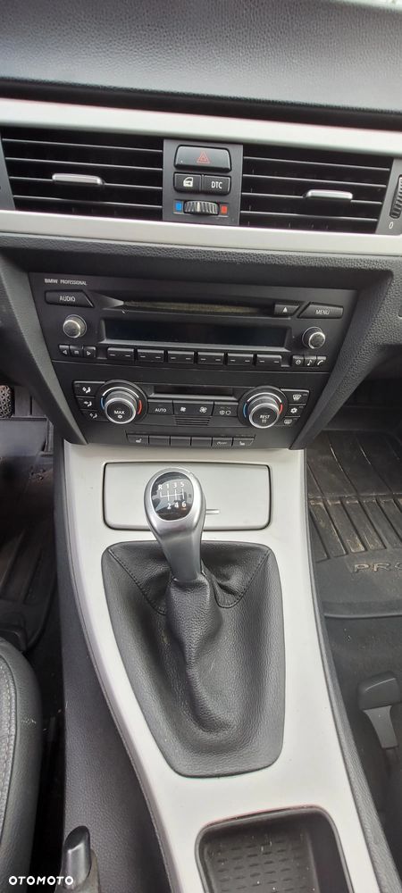 BMW Seria 3 318i - 6