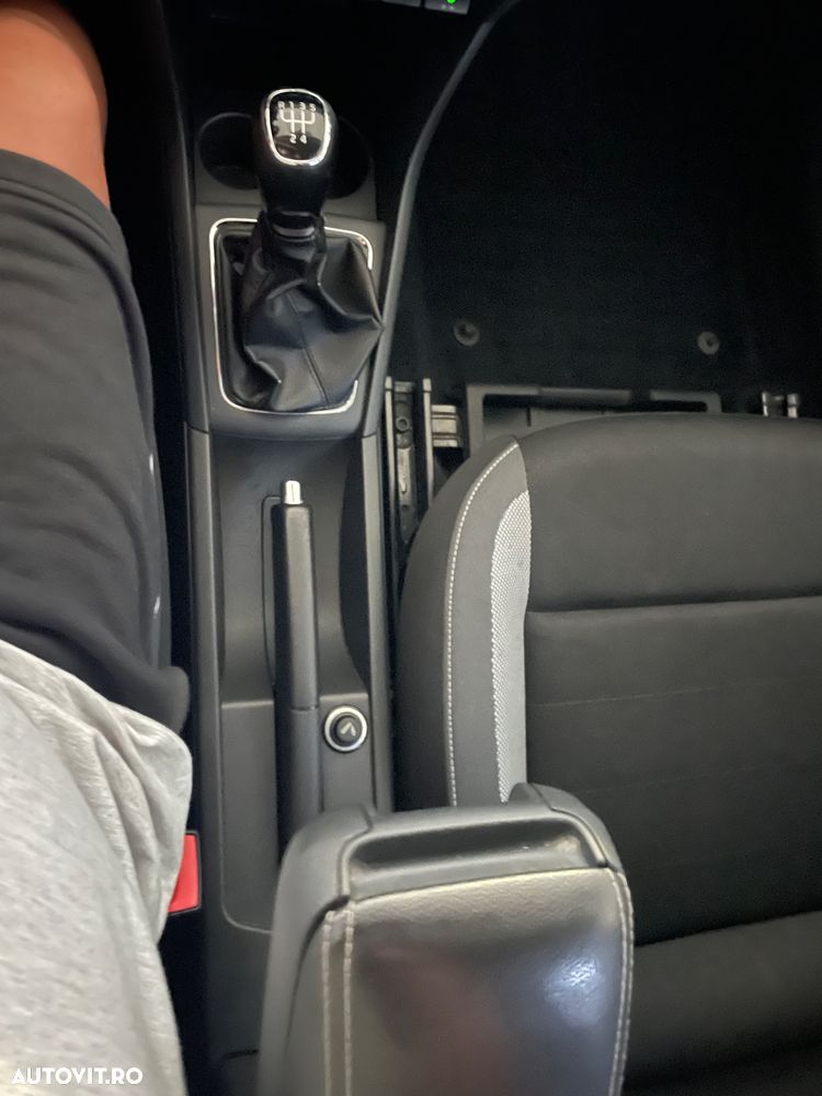 Skoda RAPID 1.6 TDI Ambition - 15
