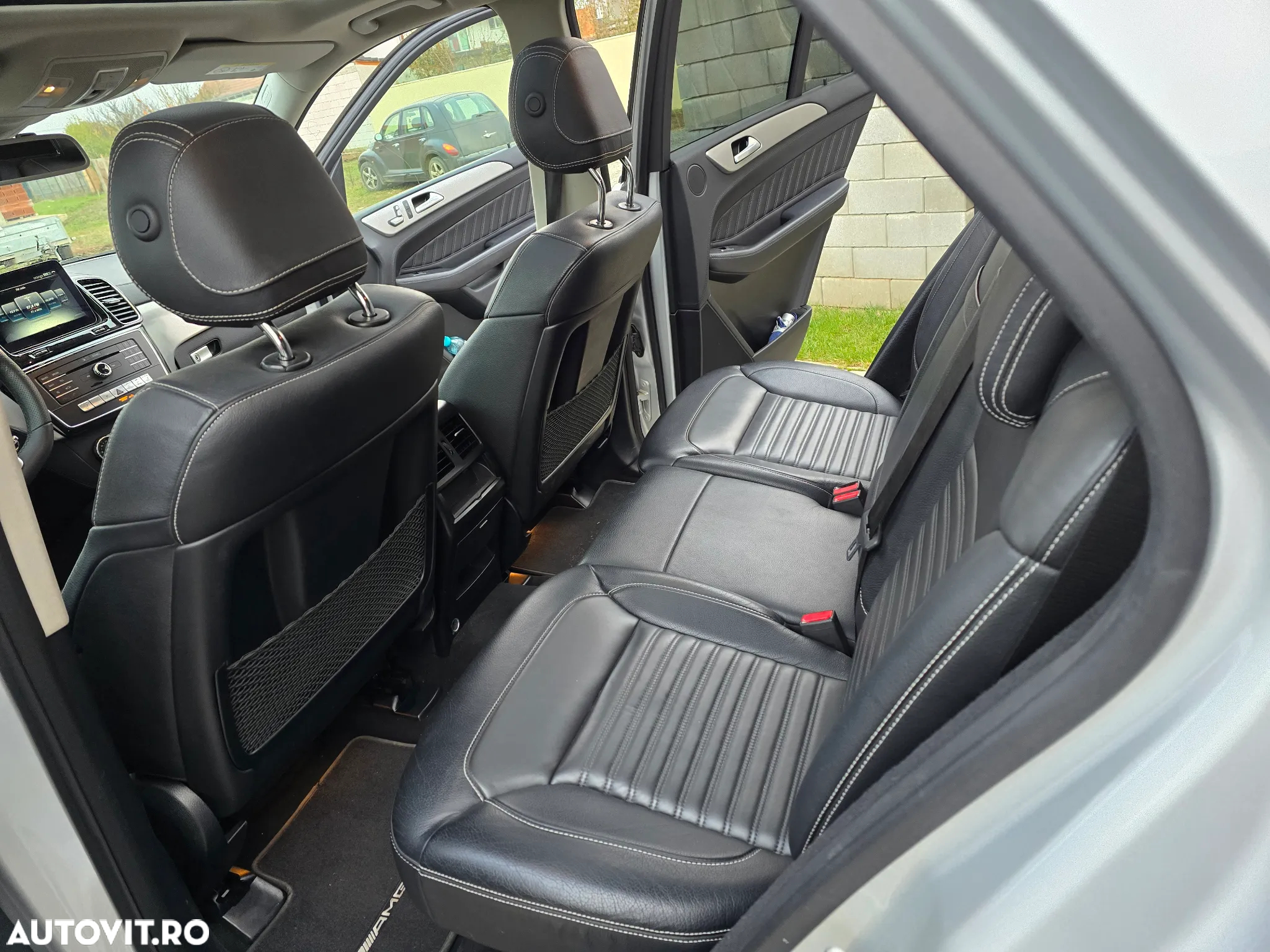 Mercedes-Benz GLE 250 d 4Matic 9G-TRONIC AMG Line - 14
