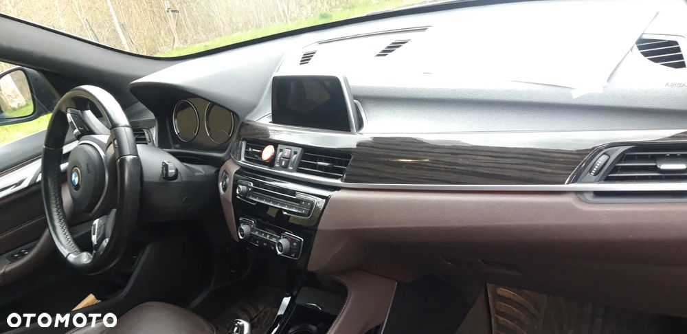 BMW X1 xDrive20i - 15