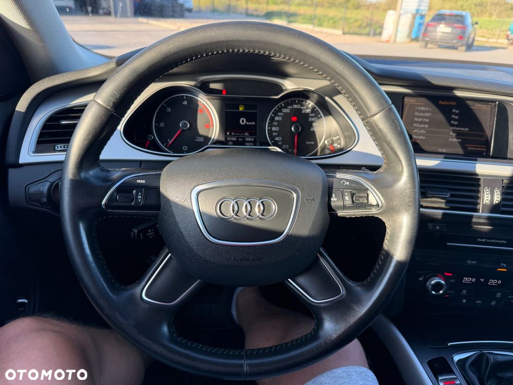 Audi A4 Avant 2.0 TDI DPF clean diesel S line Sportpaket - 28