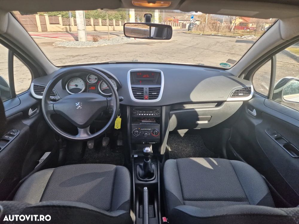 Peugeot 207 1.6 HDI FAP Active - 9