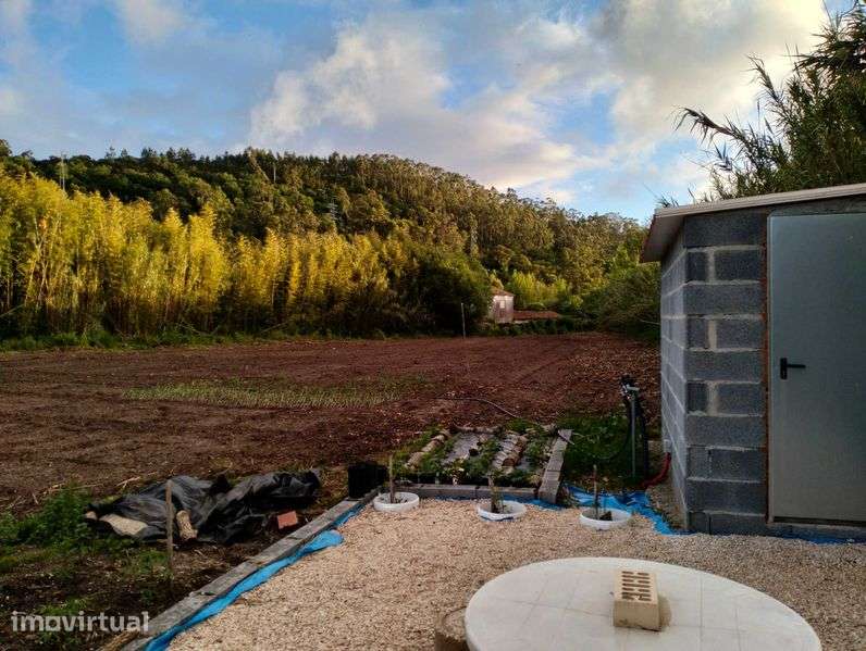 Terreno rústico próximo da cidade - Grande imagem: 2/10
