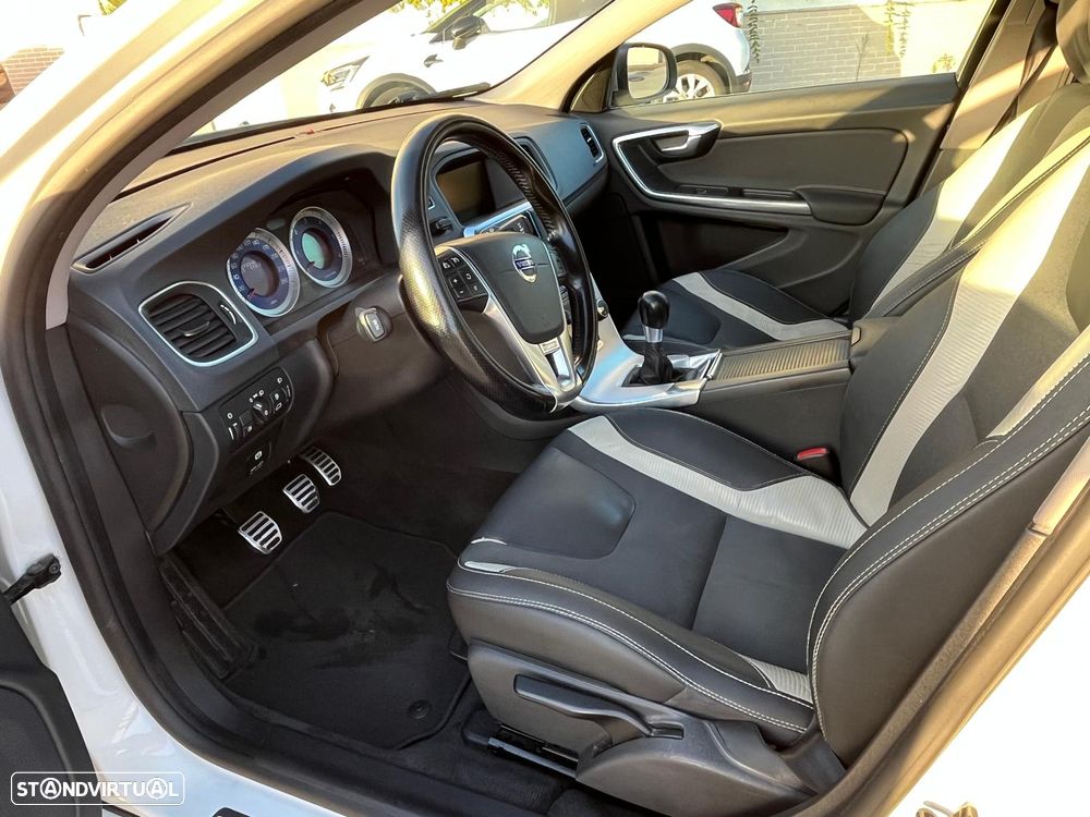 Volvo V60 D2 Edition - 13