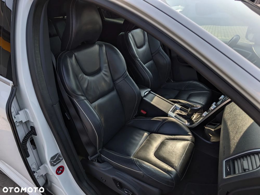Volvo XC 60 D4 Geartronic RDesign - 35