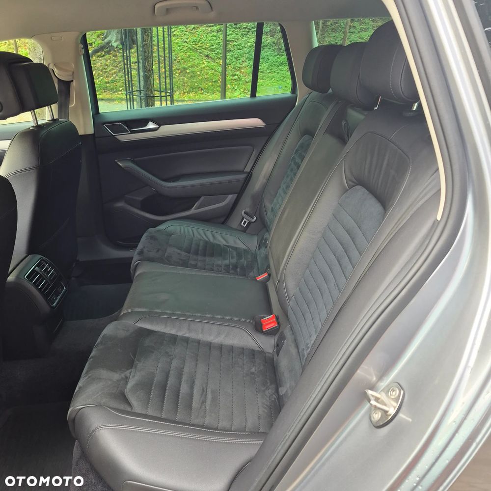 Volkswagen Passat - 19