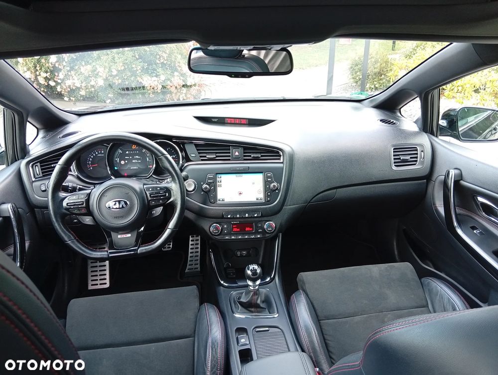 Kia Ceed 1.6 T-GDI GT-Track - 14