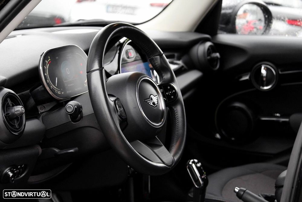 MINI 5 Portas Cooper Auto - 15