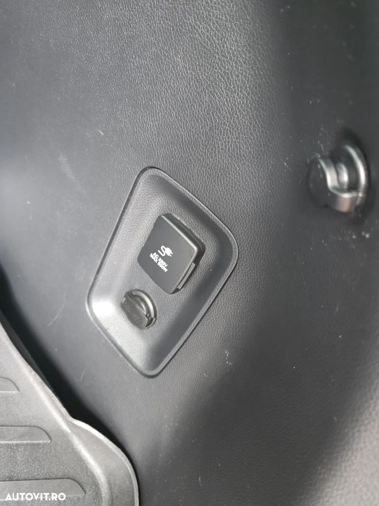 Hyundai Santa Fe 2.2 CRDi 4WD Premium - 31