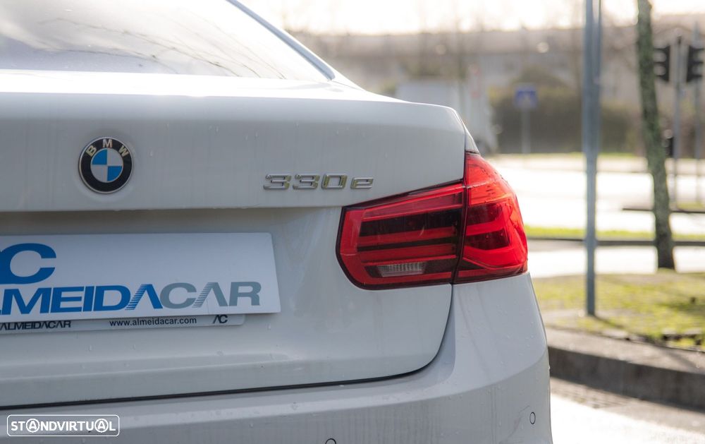 BMW 330 e iPerformance Line Sport - 19