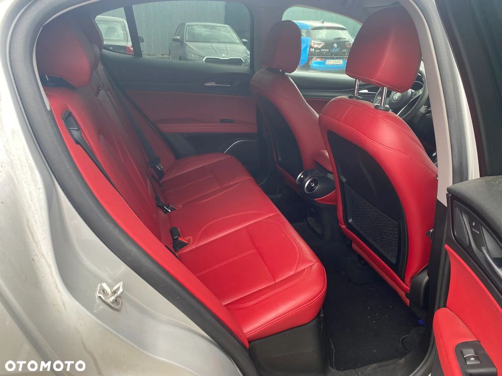 Alfa Romeo Stelvio - 28