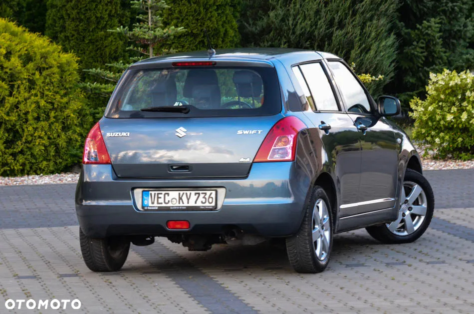 Suzuki Swift 1.3 4x4 Comfort - 24