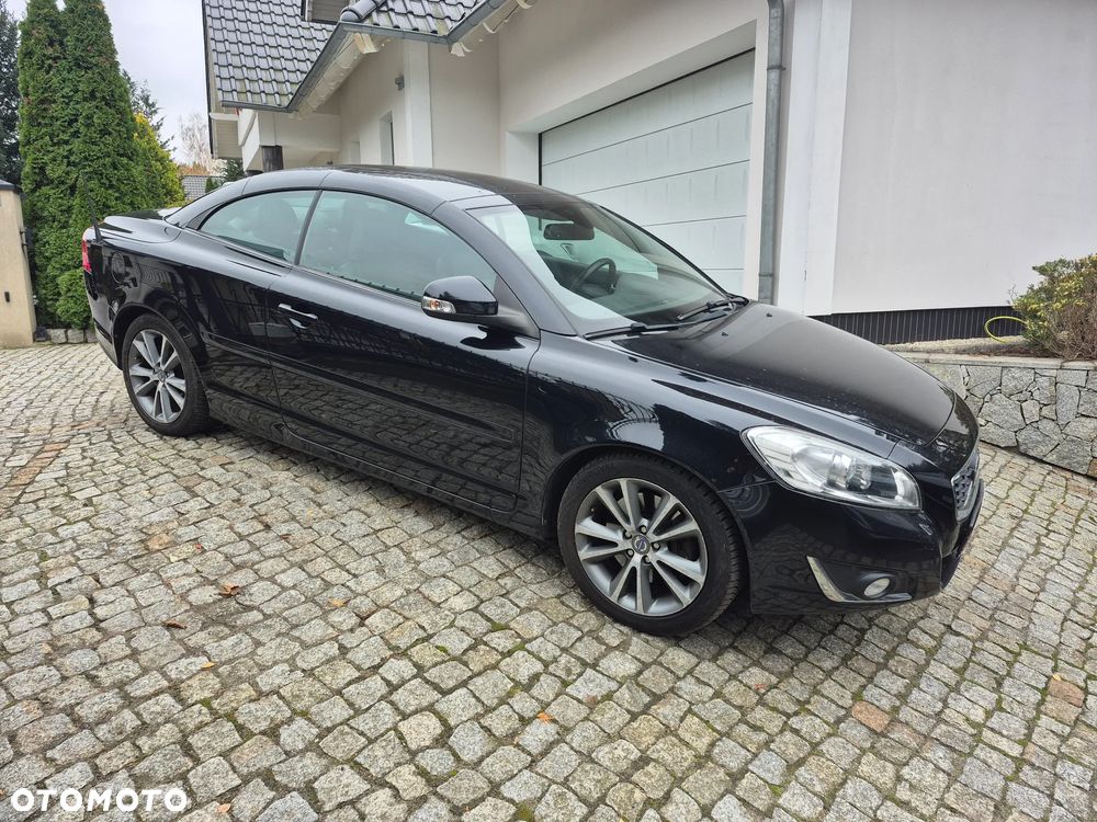 Volvo C70 D3 Momentum - 27