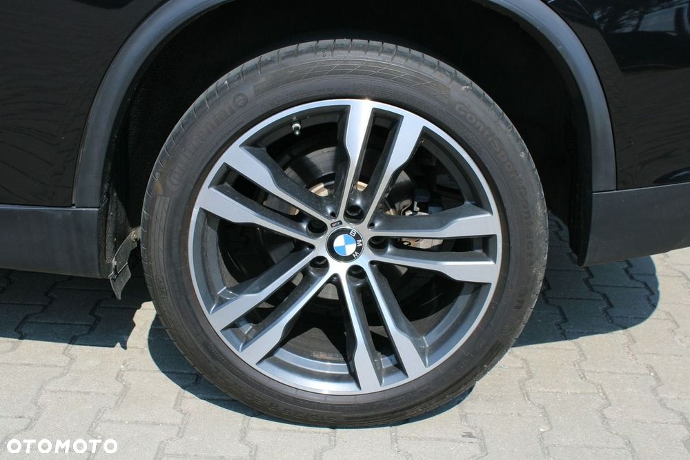 BMW X5 xDrive30d - 16