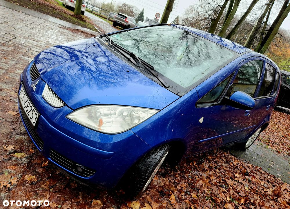 Mitsubishi Colt 1.3 Invite Edition Gold - 2