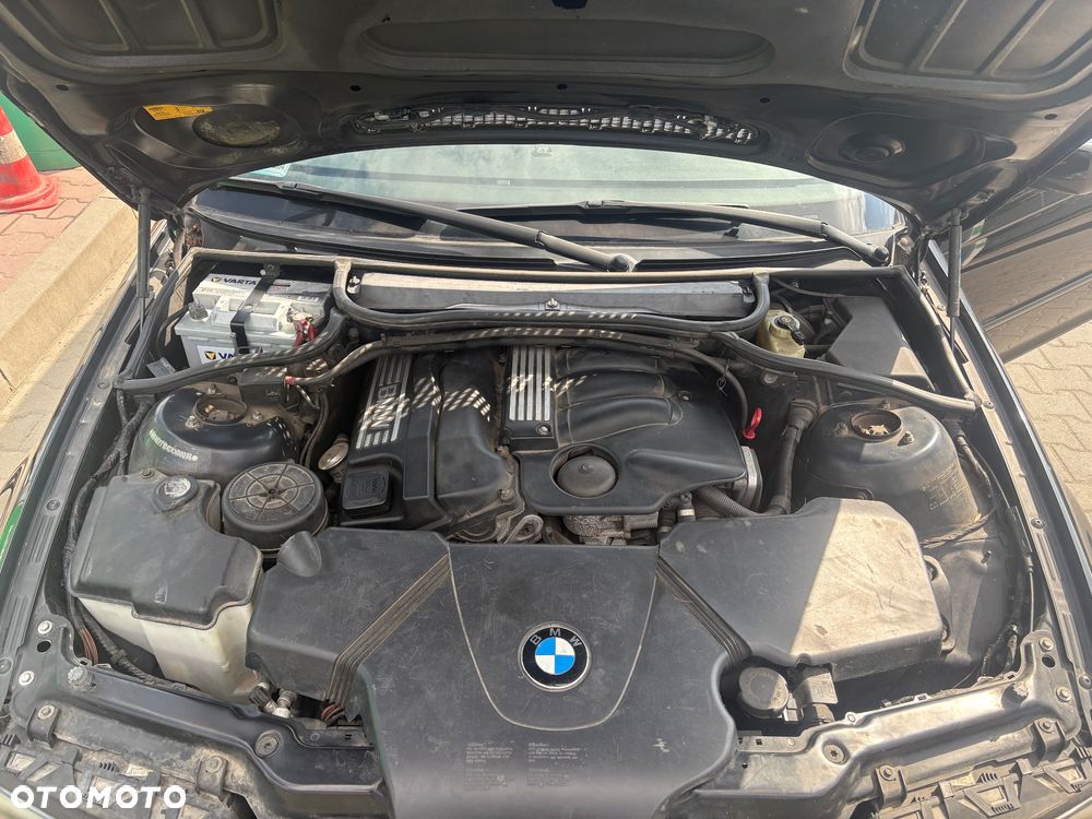 BMW Seria 3 318i - 11
