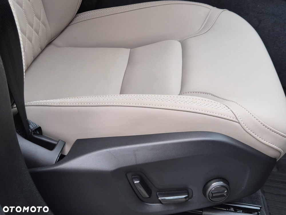 Volvo XC 90 B6 B AWD Ultimate Bright 7os - 33