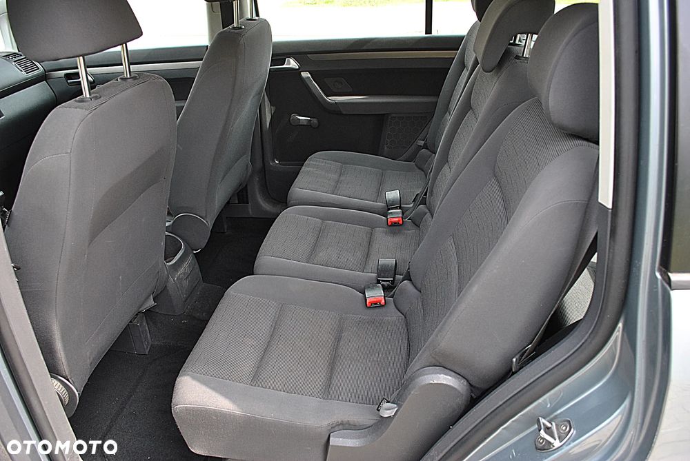 Volkswagen Touran 1.4 TSI United - 9