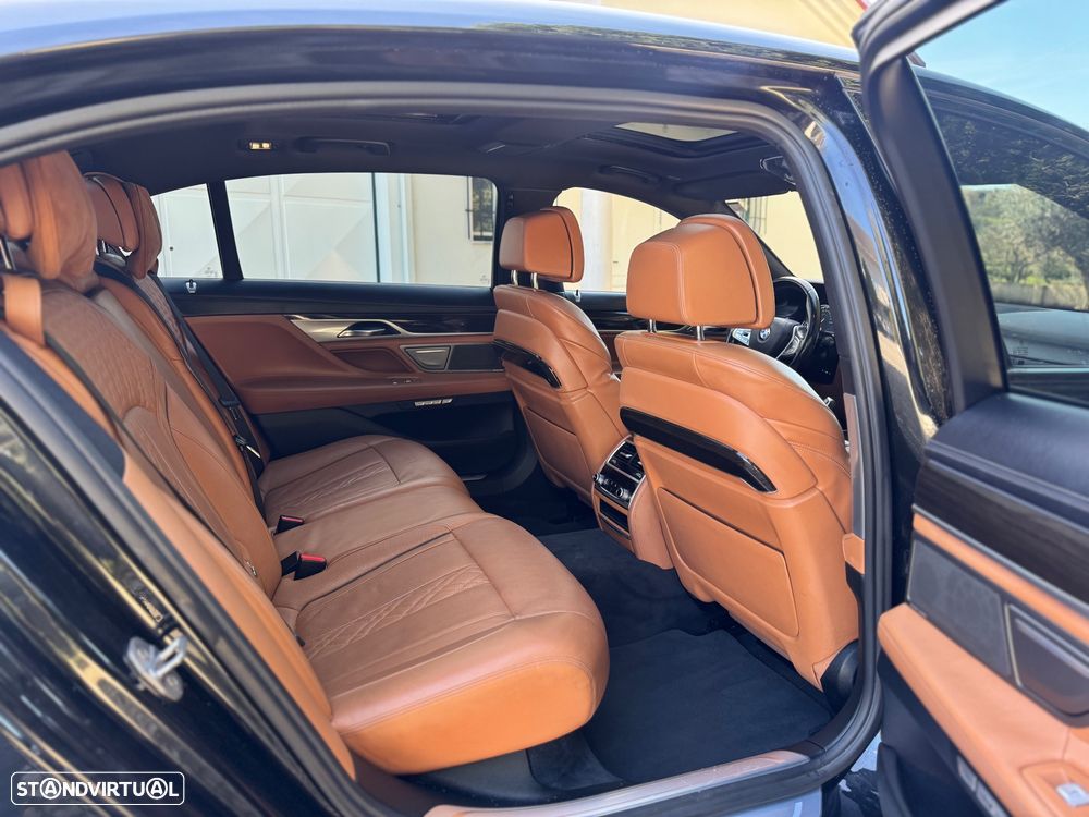 BMW 740 Ld xDrive Pack M - 23