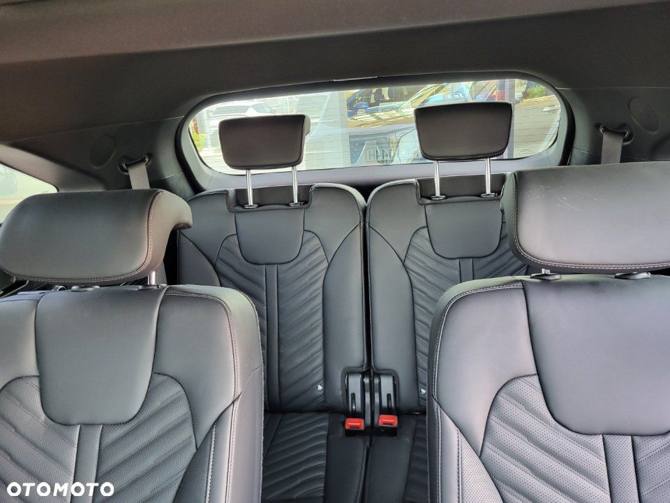 Kia Sorento - 32