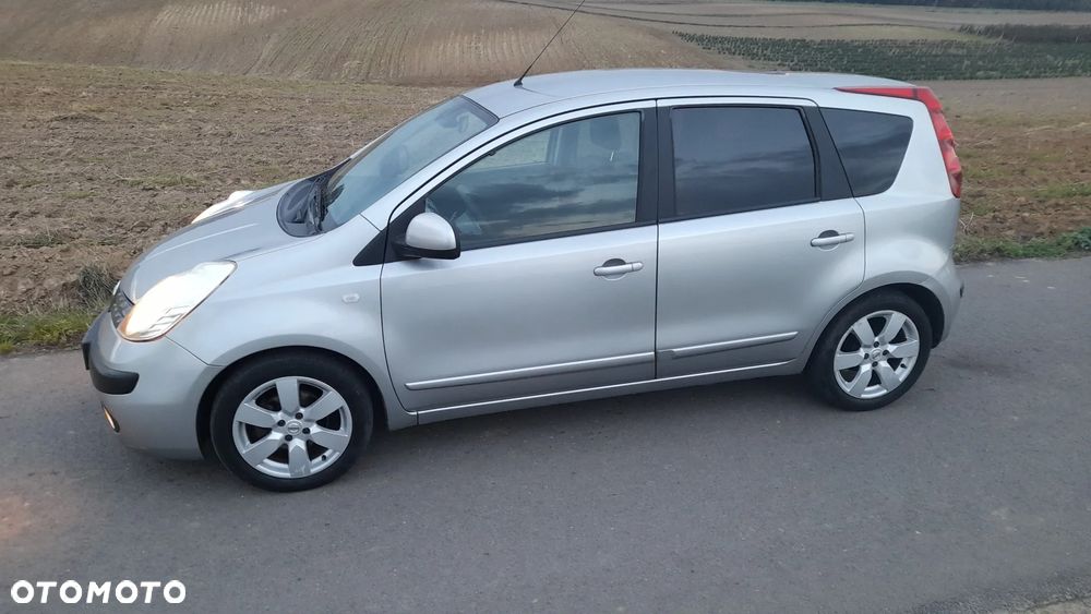 Nissan Note 1.6 Tekna - 8