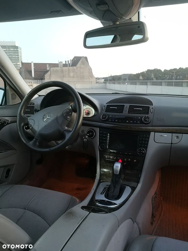 Mercedes-Benz Klasa E 500 Avantgarde - 17