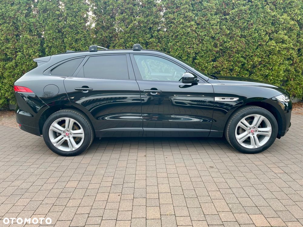 Jaguar F-Pace 25t AWD Portfolio - 9
