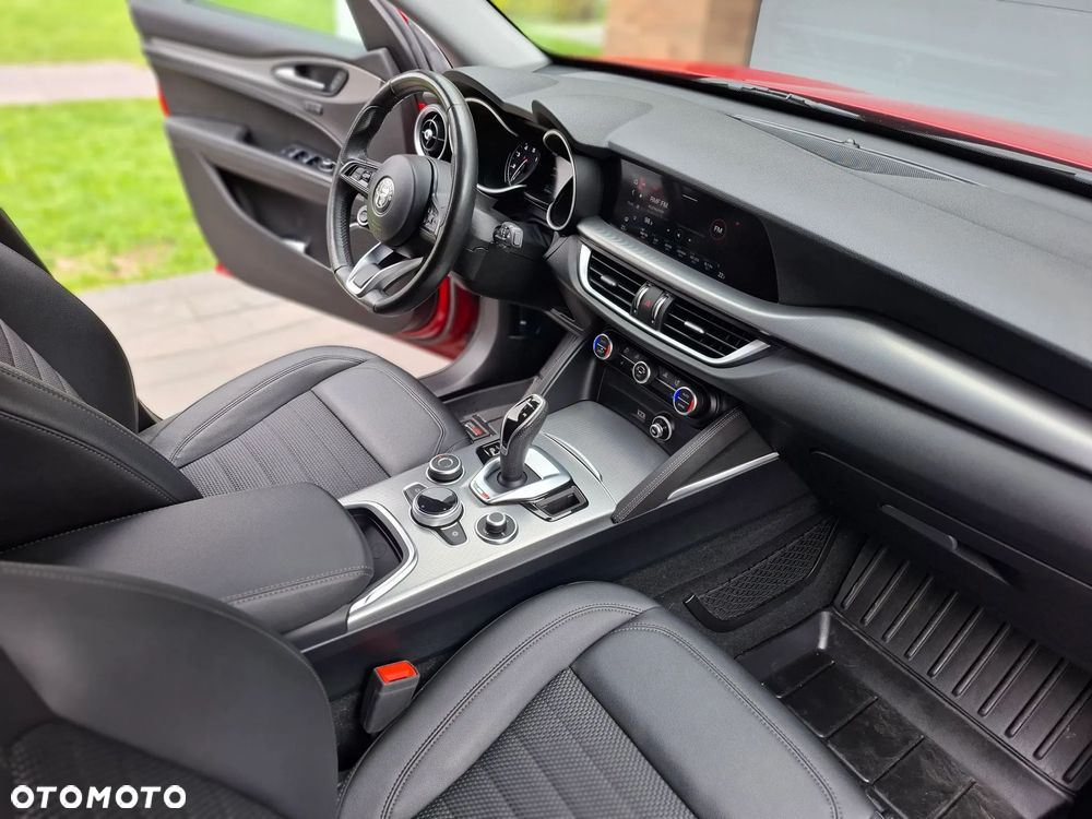 Alfa Romeo Stelvio 2.0 Turbo Sprint Q4 - 9