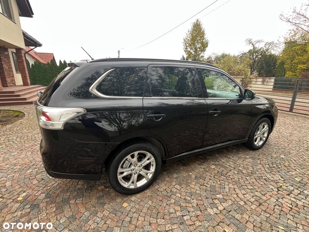 Mitsubishi Outlander 2.0 Intense + - 11