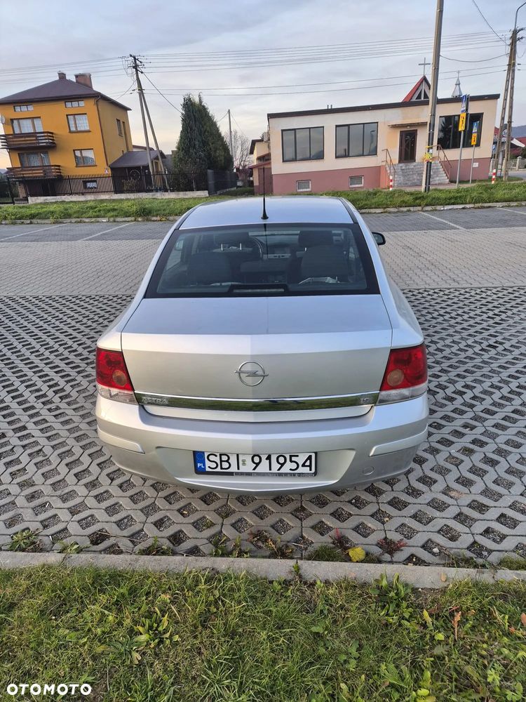 Opel Astra 1.6 Enjoy - 9