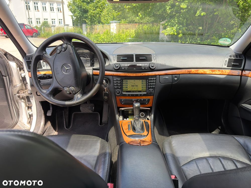 Mercedes-Benz Klasa E 320 CDI 4-Matic T Elegance - 14