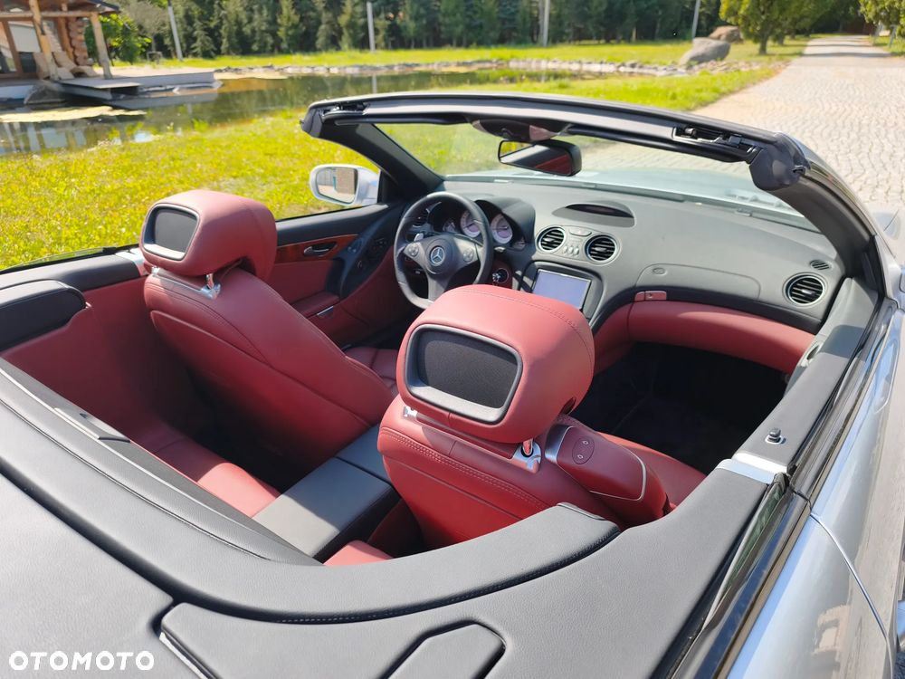 Mercedes-Benz SL 63 AMG SPEEDSHIFT MCT - 17