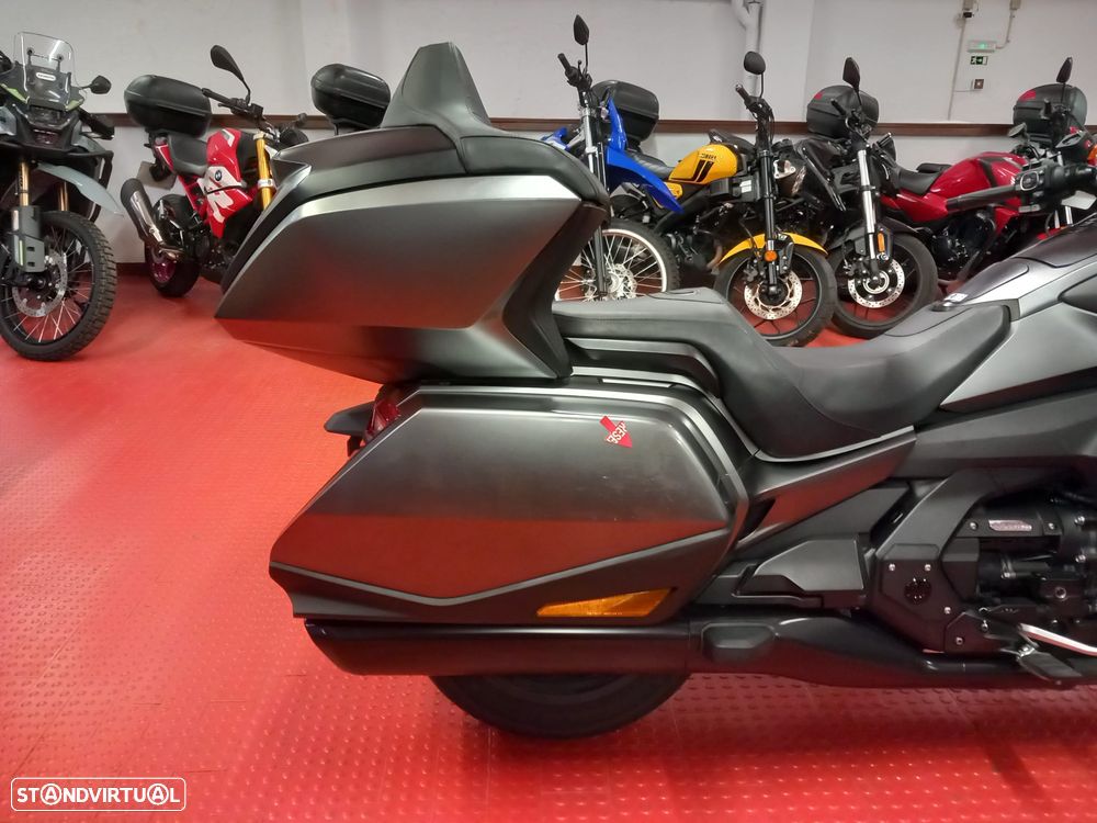 Honda Goldwing GL1800 Gold Wing DCT - 11