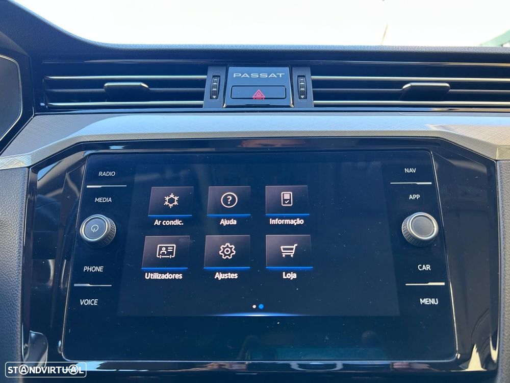 VW Passat Variant 2.0 TDi Business DSG - 30