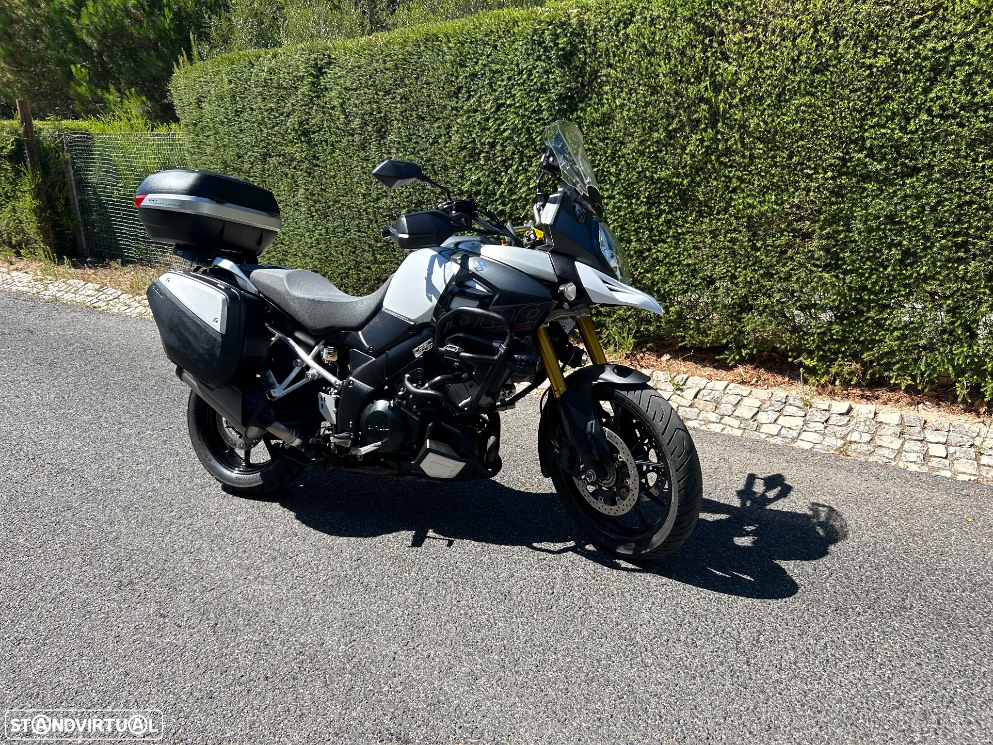 Suzuki V Strom 1000 - 11