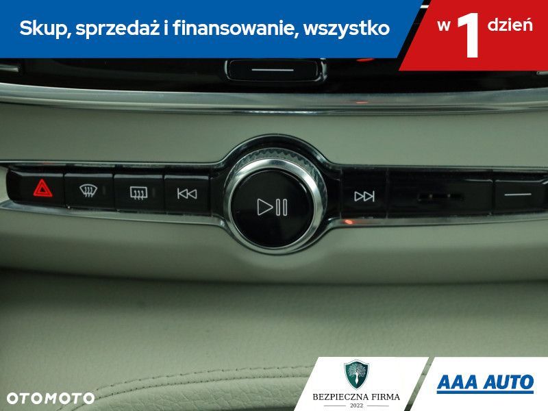 Volvo V90 Cross Country - 18