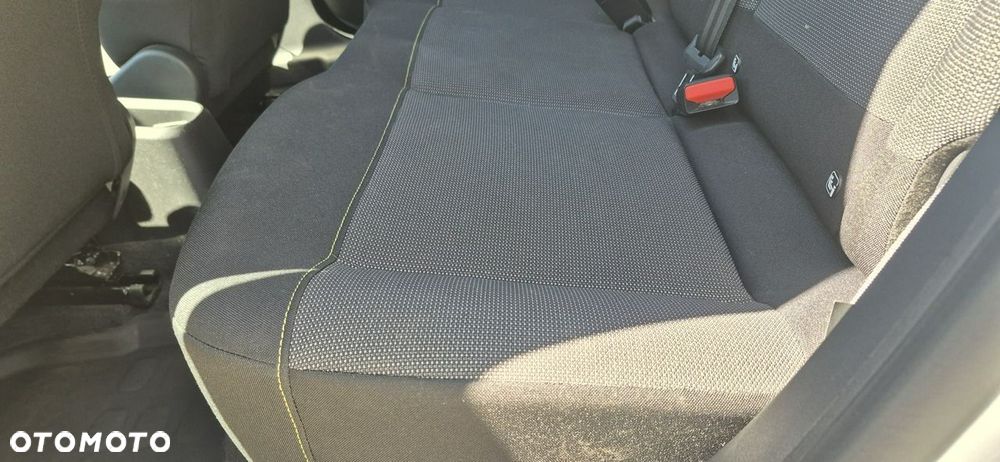 Citroën C3 1.2 PureTech Shine EAT6 - 24