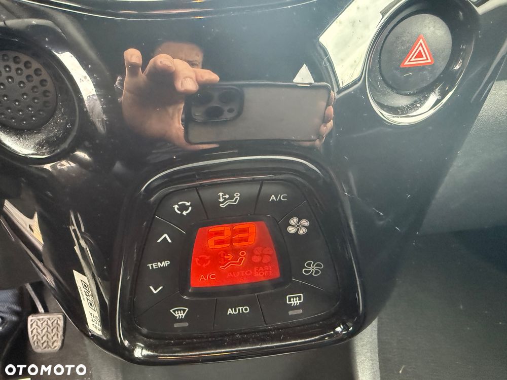 Toyota Aygo x-clusiv - 7