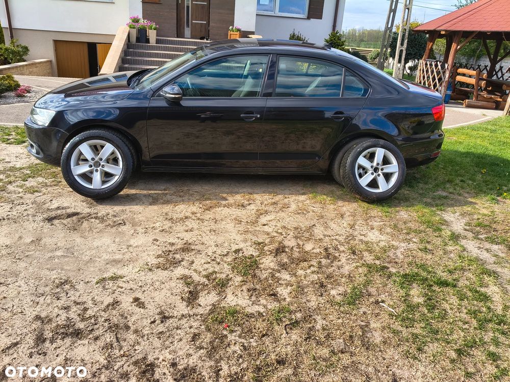 Volkswagen Jetta 1.6 TDI Comfortline Optimum - 9
