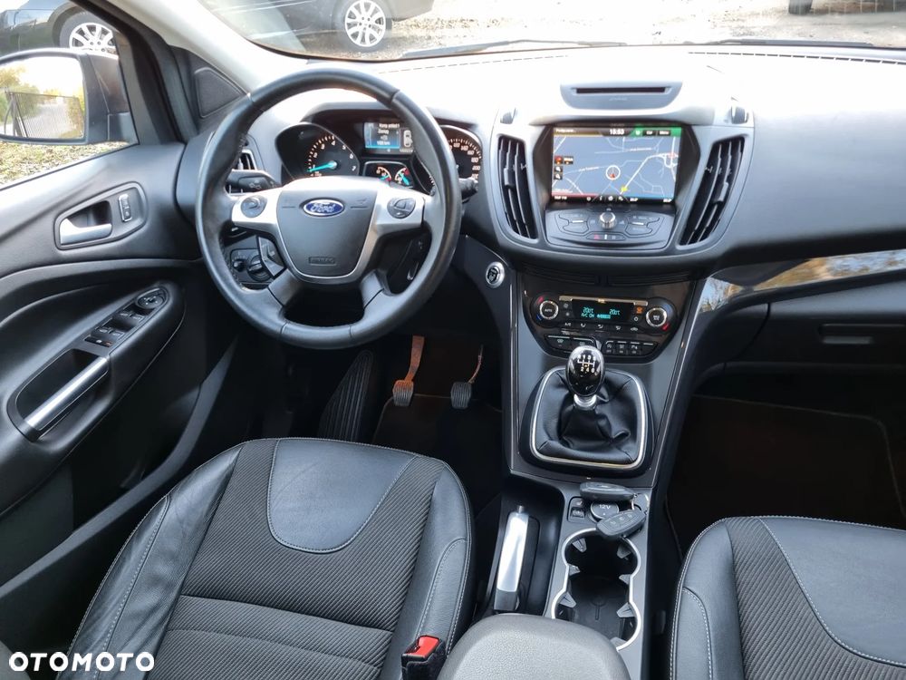 Ford Kuga 1.5 EcoBoost 2x4 Titanium - 22